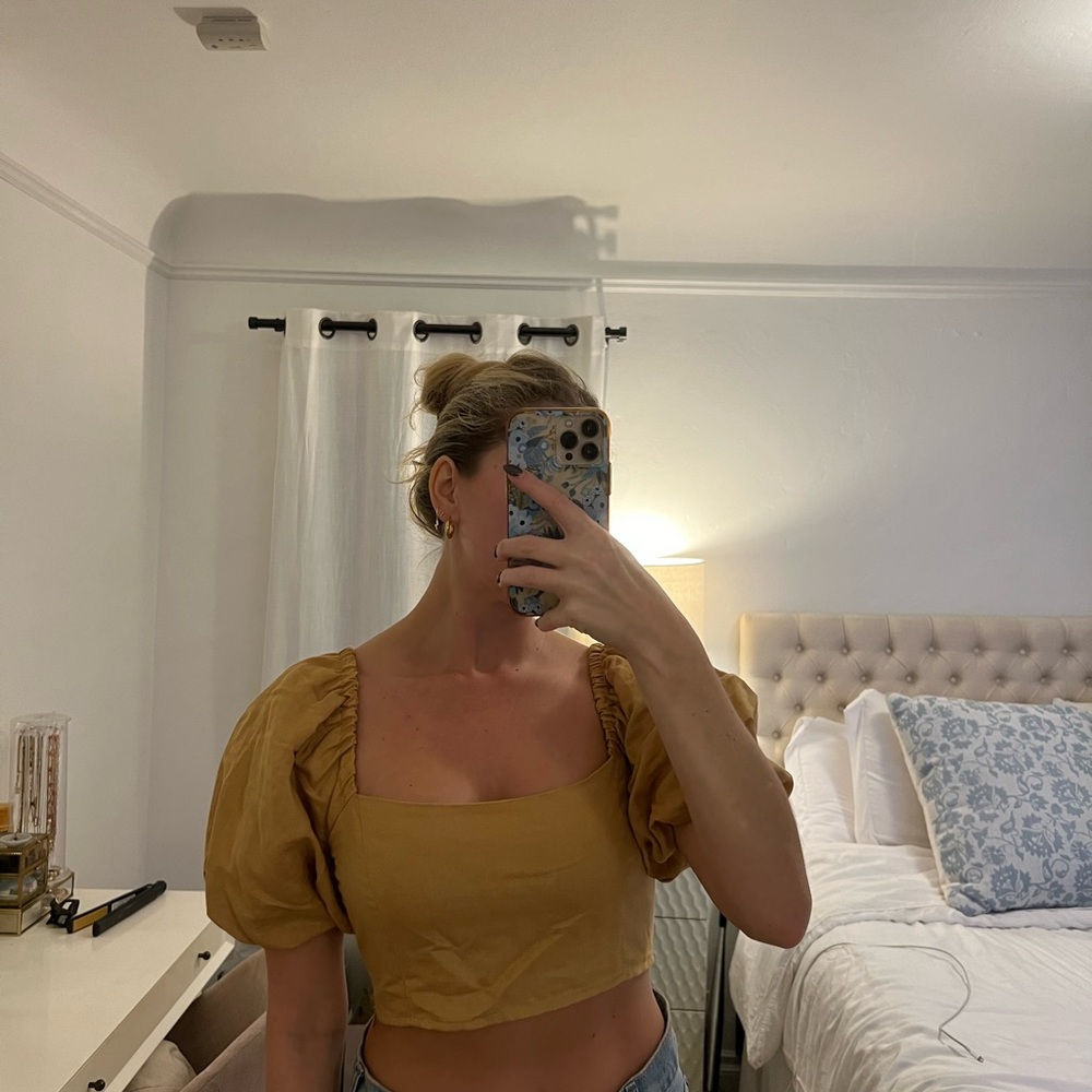 Women's Mustard Puff Sleeve Top